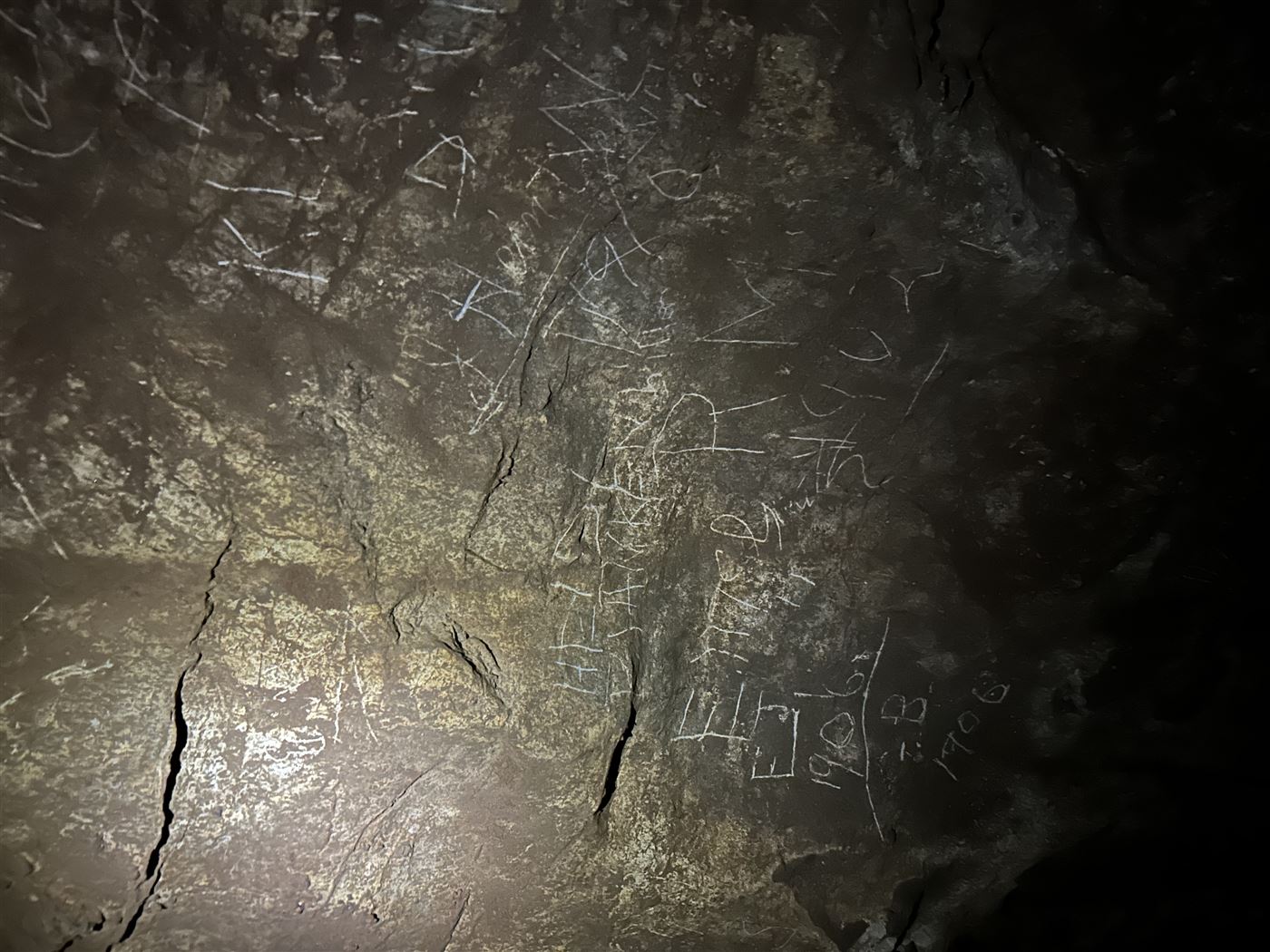 Avalanche Cave photo 4